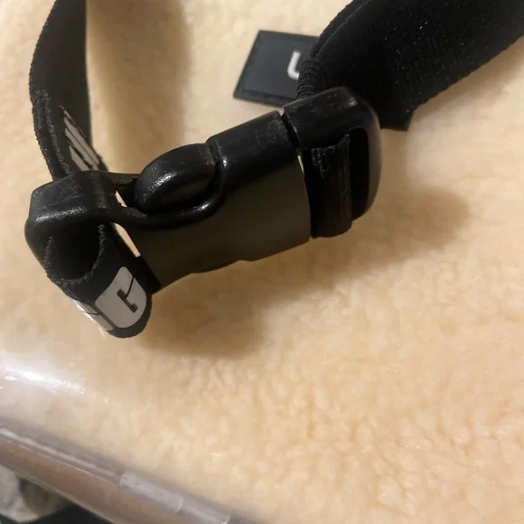 WOMENS UGG JANEY II CLEAR NATURAL CROSSBODY BELT BAG CLUTCH - Picture 8 of 8